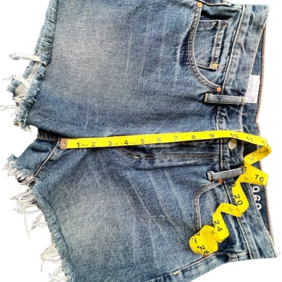 🌸4/$30🌸  Gap High Rise Cut-Offs Short - Picture 4 of 12